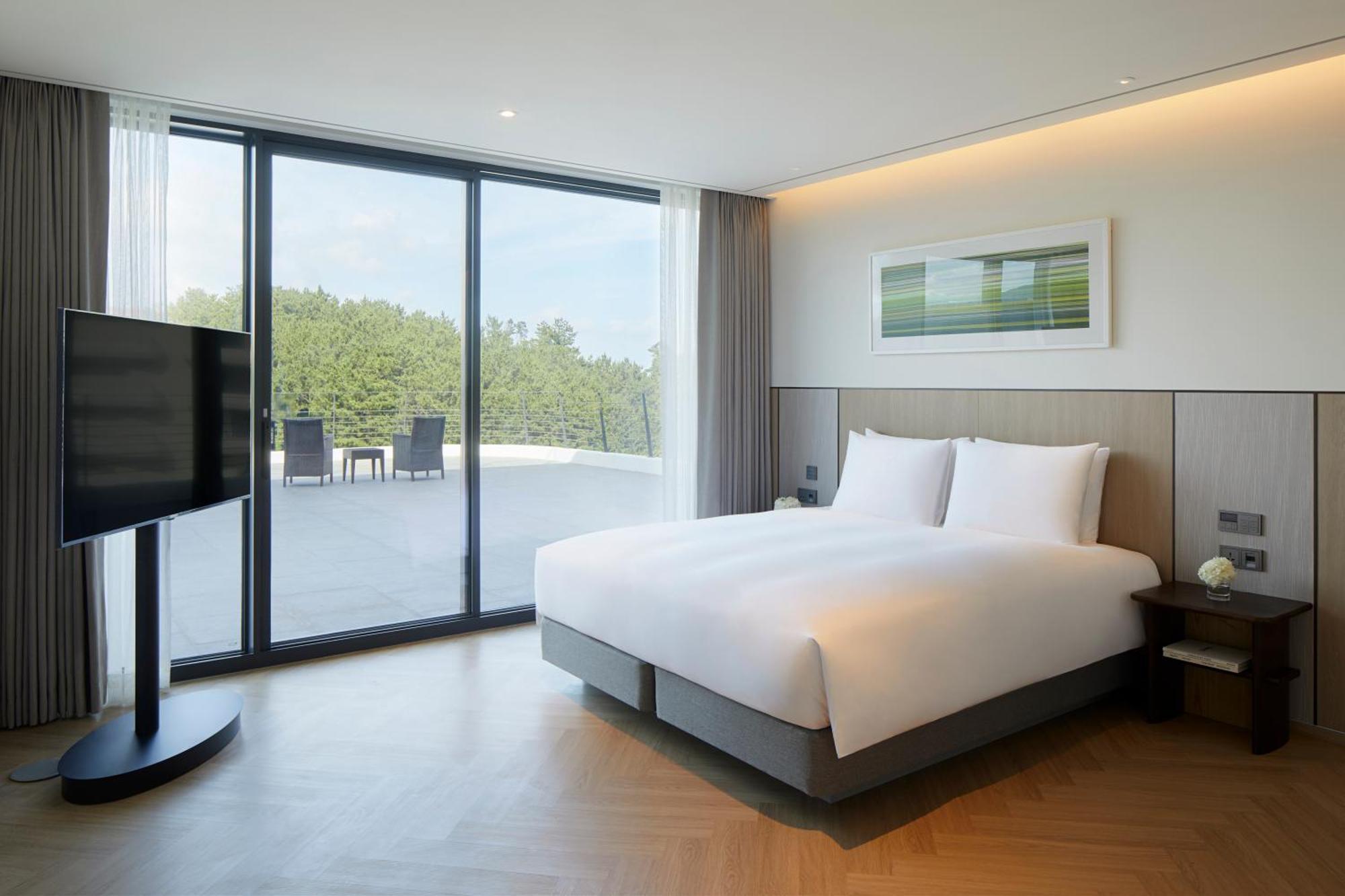 Parnas Jeju Hotel